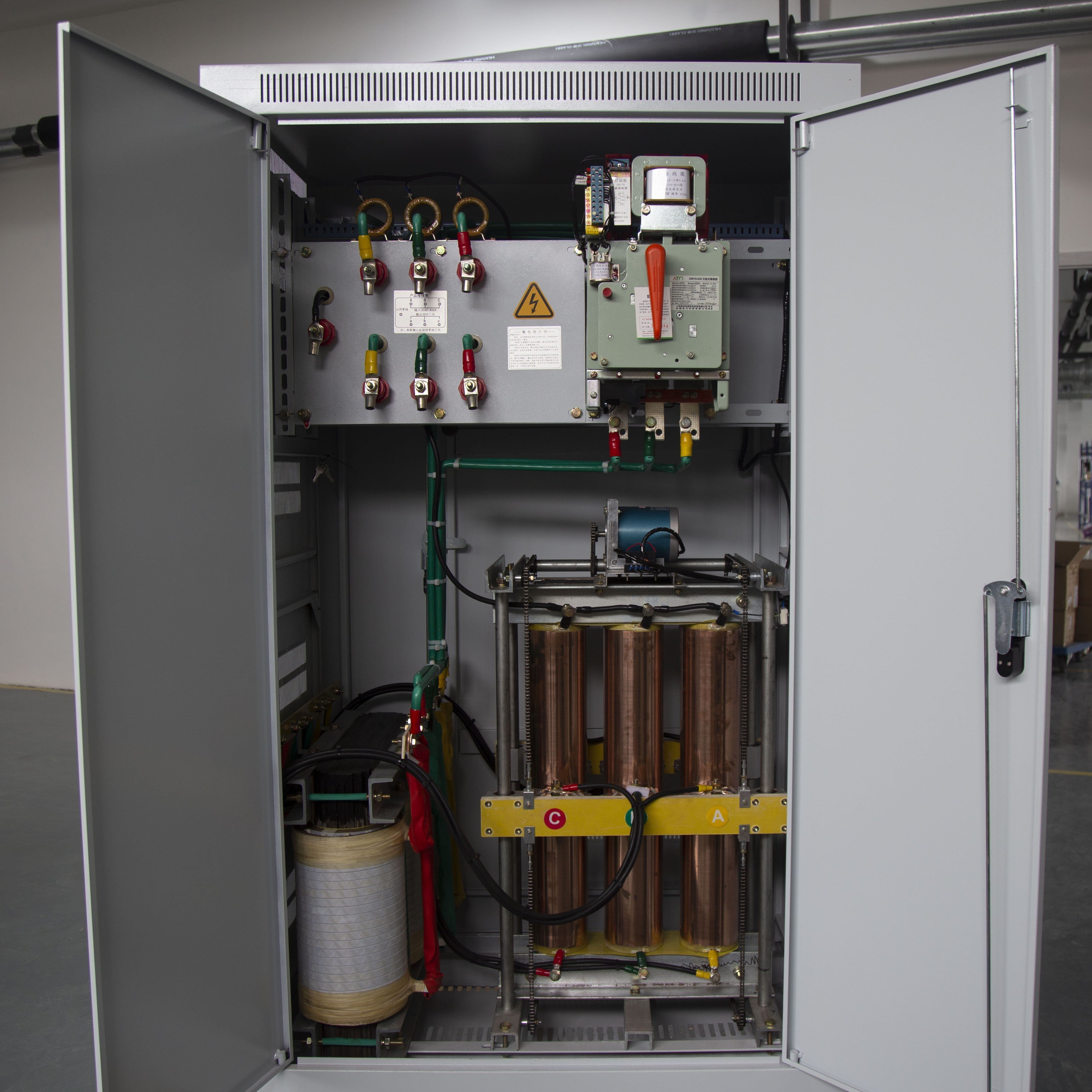 三相大功穩壓器